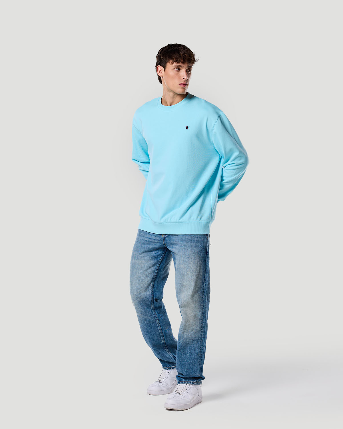 Su&eacute;ter para hombre-AZUL CIELO image number 1