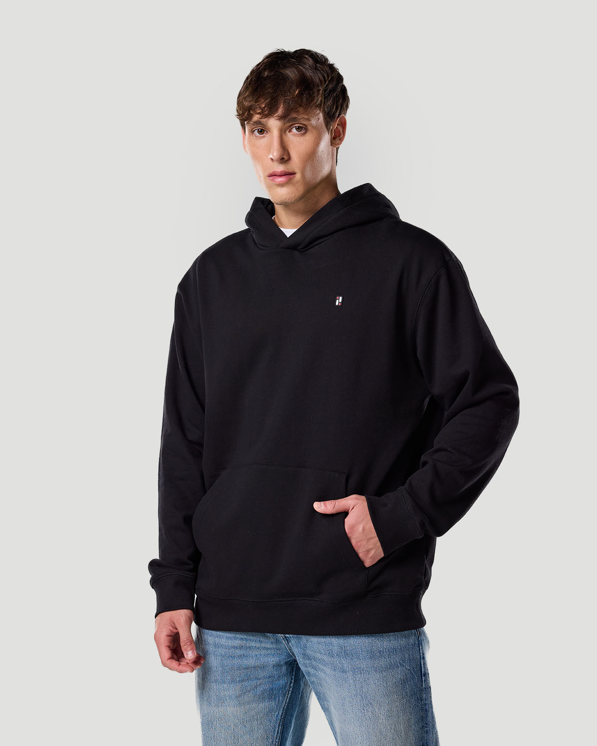 Su&eacute;ter con capucha para hombre-NEGRO AZABACHE image number 2