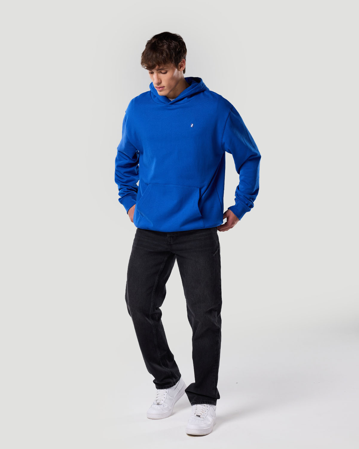 Su&eacute;ter con capucha para hombre-AZUL N&Aacute;UTICO image number 0