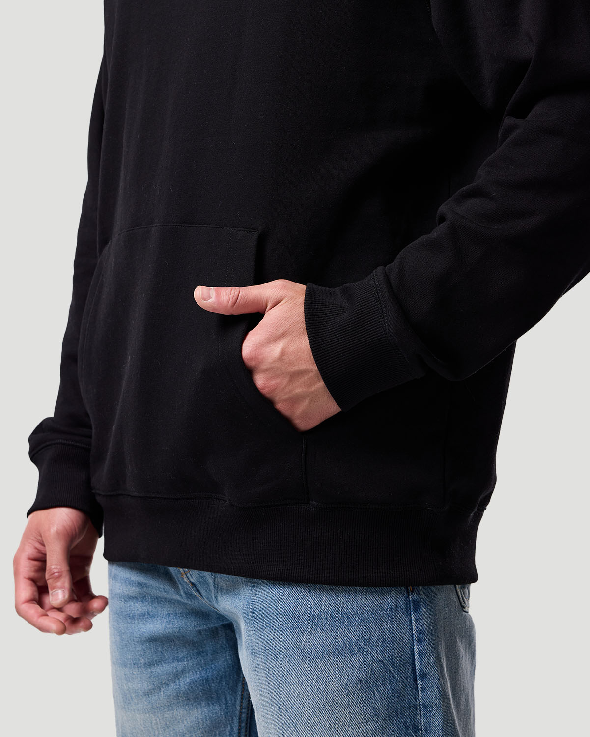 Su&eacute;ter con capucha para hombre-NEGRO AZABACHE image number 5