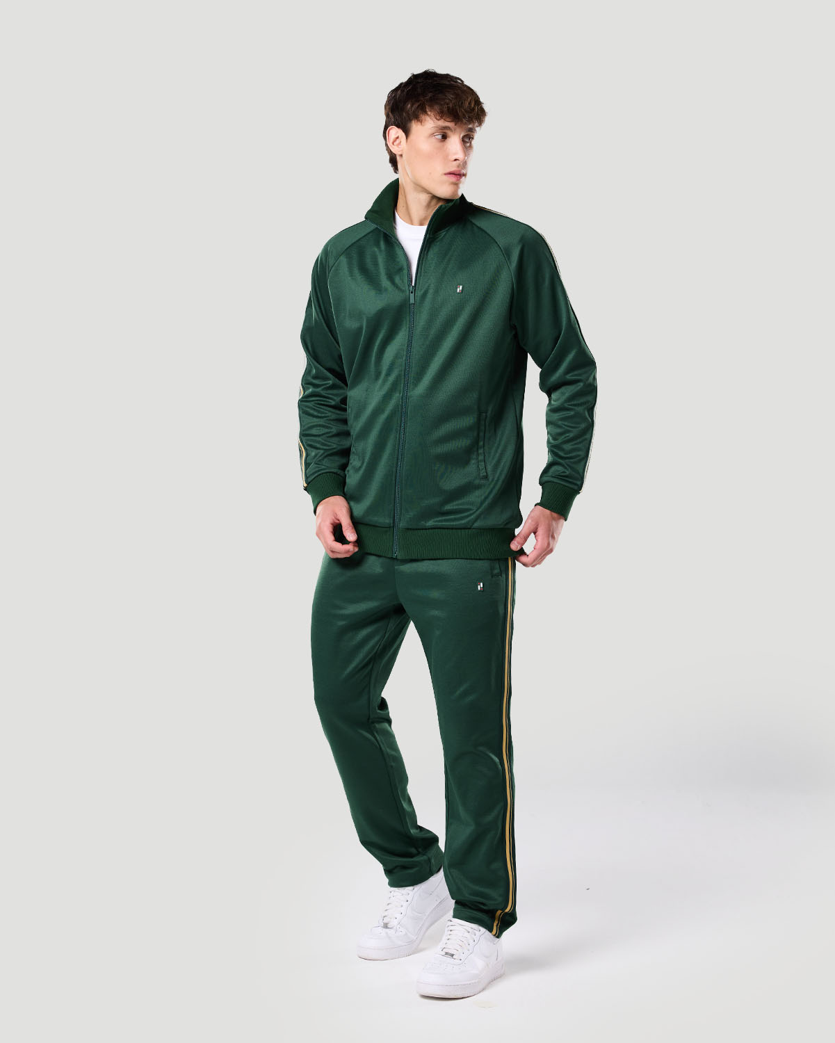 Chaqueta deportiva para hombre-VERDE OSCURO image number 1